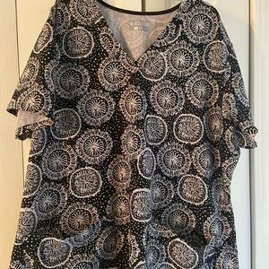 Medcouture women’s scrub top 2x